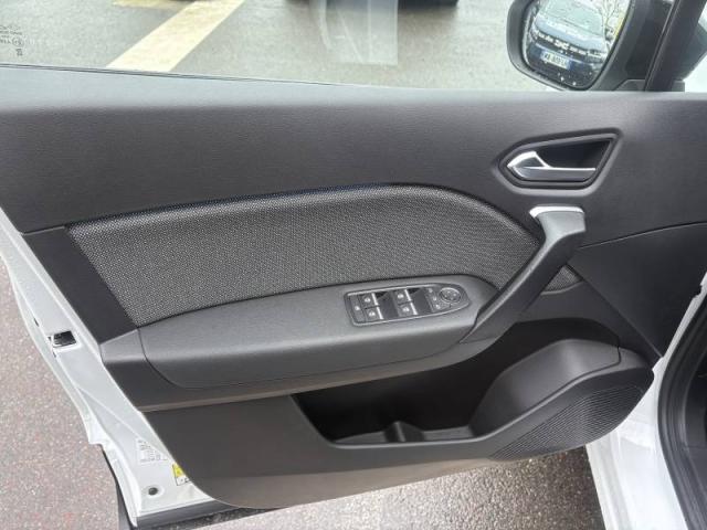 Renault Captur image 6