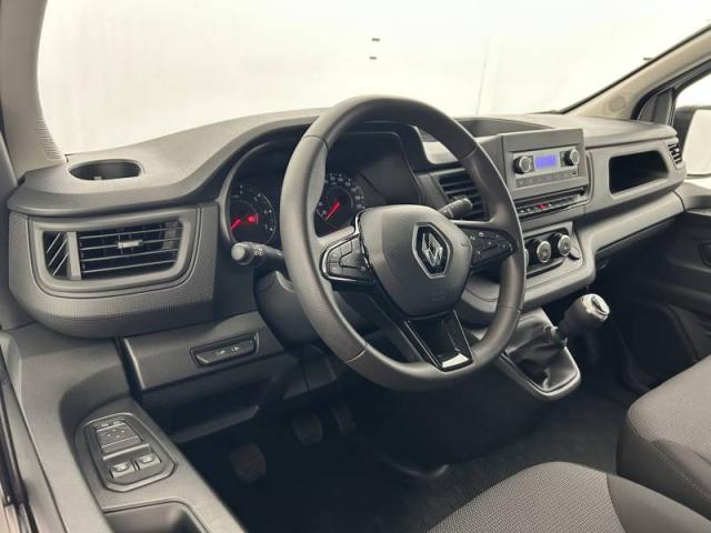 Renault Trafic image 3