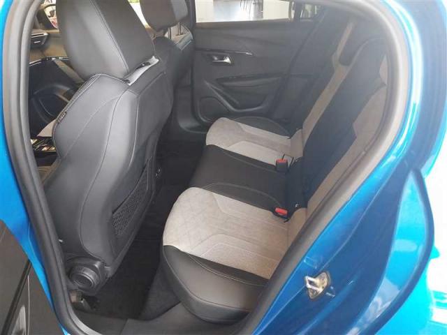 Peugeot 208 image 5
