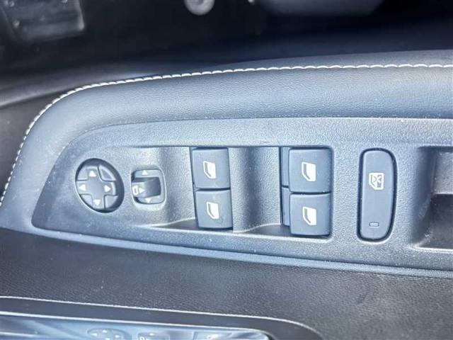 Peugeot 208 image 6