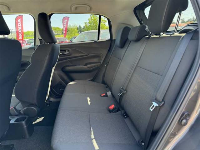 Suzuki Swift image 9