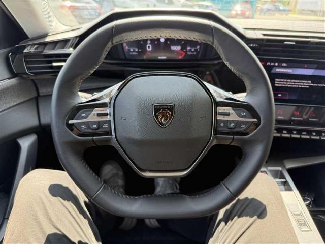 Peugeot 308 image 8