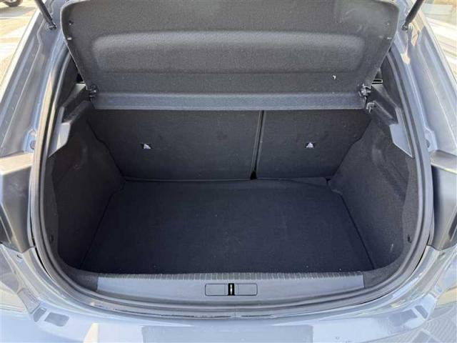 Peugeot 208 image 9