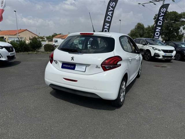 Peugeot 208 image 4