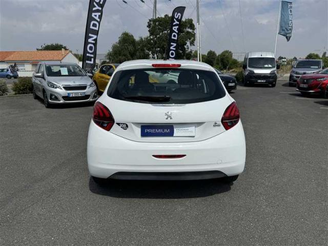 Peugeot 208 image 7