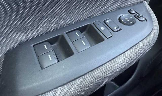 Honda Jazz image 7