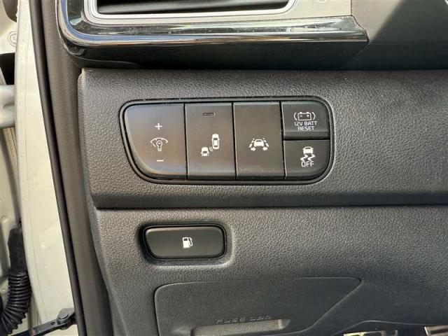Kia Niro image 6