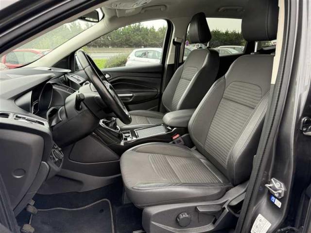 Ford Kuga image 1