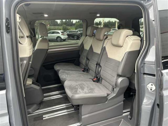 Volkswagen Multivan image 6