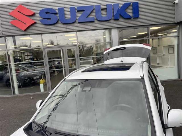 Suzuki Vitara image 5