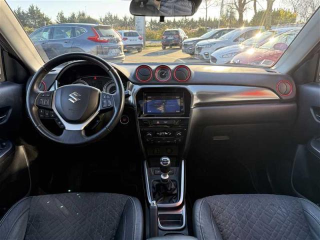Suzuki Vitara image 6