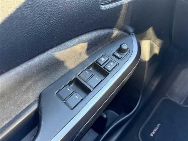 Suzuki Vitara image 9