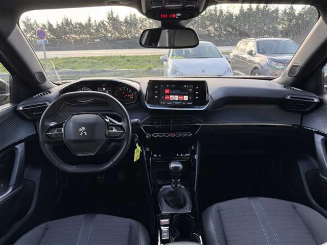 Peugeot 2008 image 3