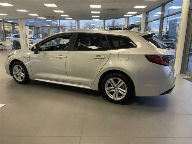 Suzuki Swace image 2