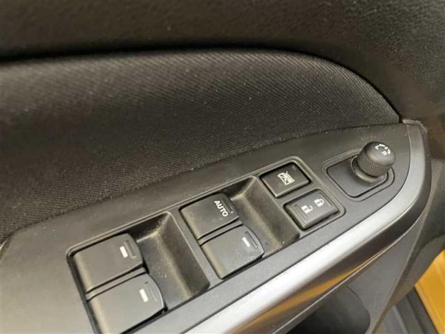 Suzuki Vitara image 2