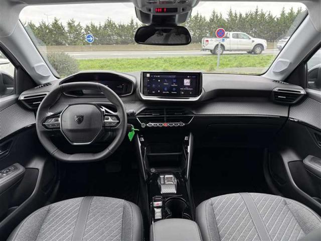Peugeot 208 image 9
