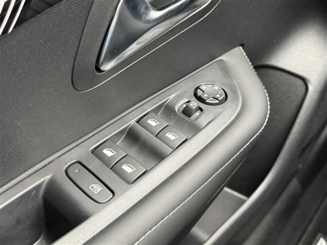 Peugeot 208 image 4