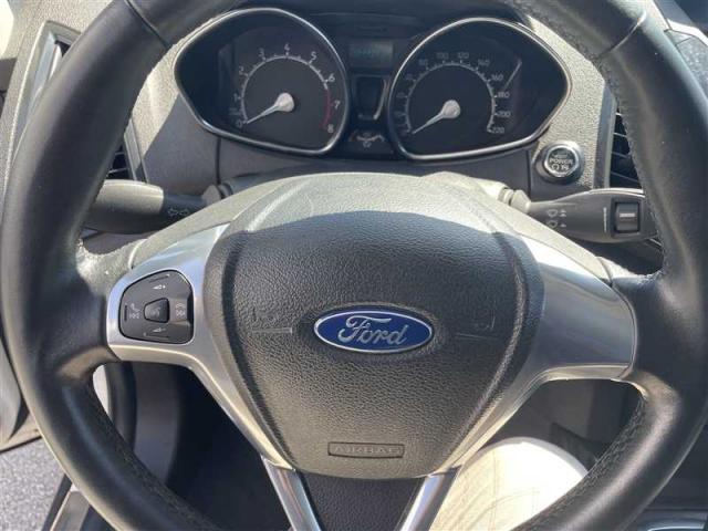 Ford Ecosport image 8