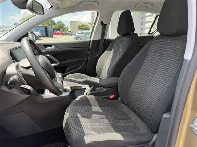 Peugeot 308 image 1