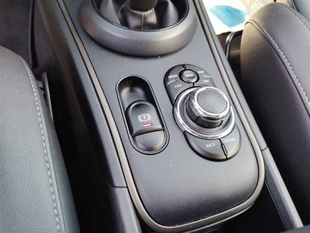 Mini Countryman image 8