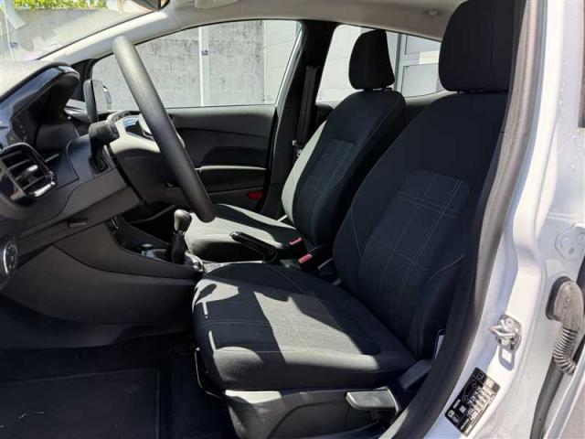 Ford Fiesta image 8