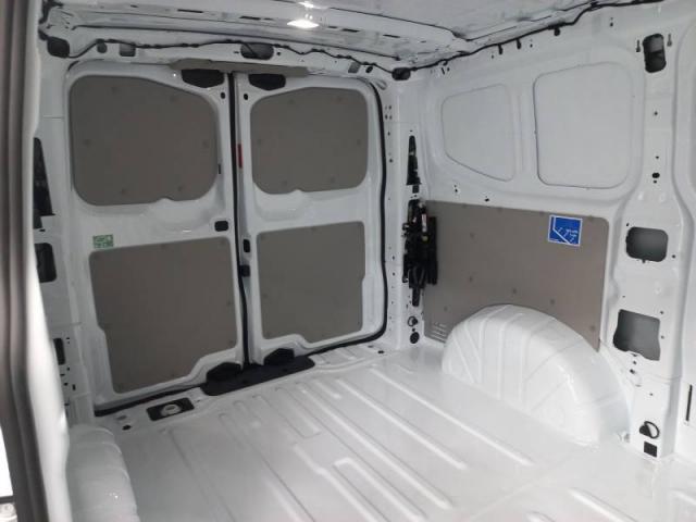 Volkswagen Transporter image 9