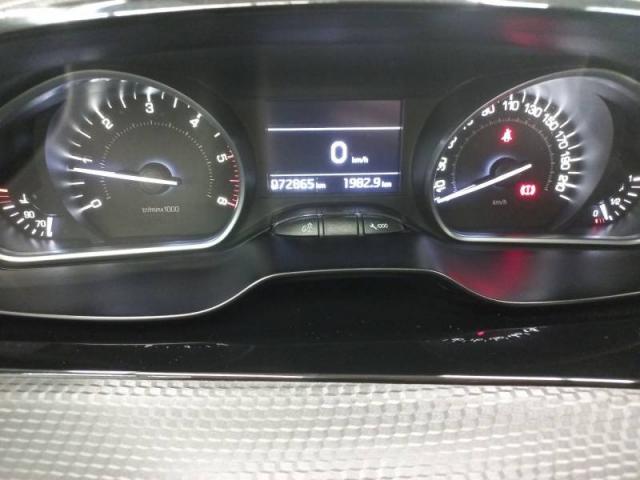 Peugeot 208 image 7