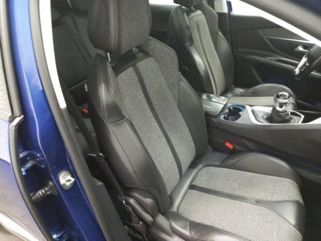 Peugeot 3008 image 1