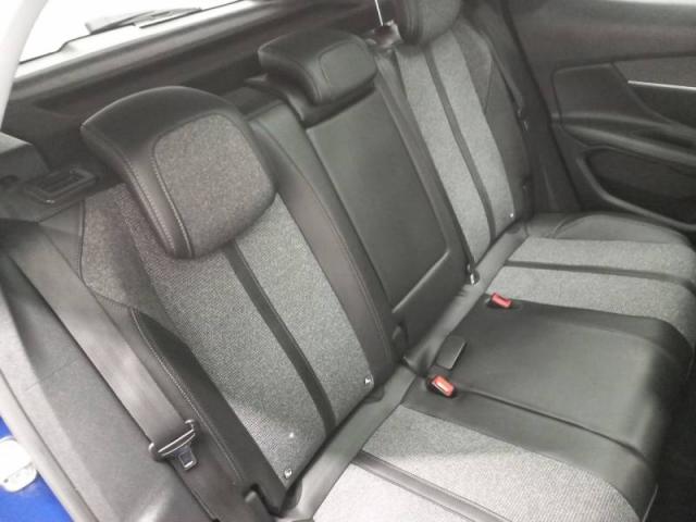Peugeot 3008 image 8