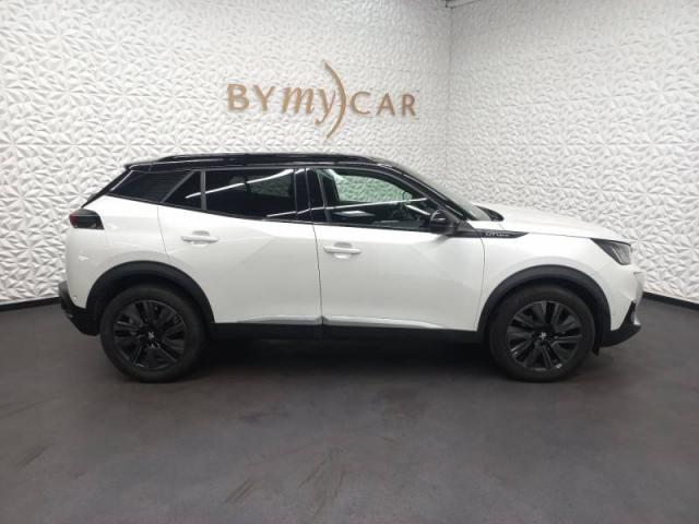 Peugeot 2008 image 1