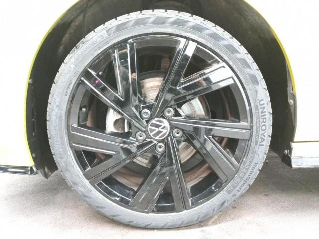 Volkswagen Golf image 8