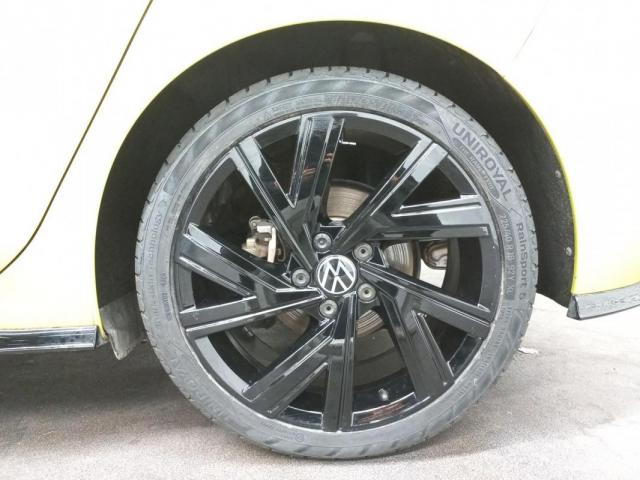 Volkswagen Golf image 9