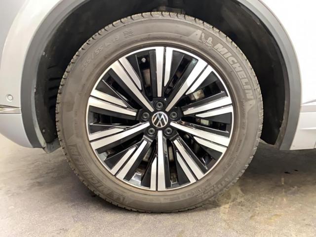 Volkswagen Touareg image 1