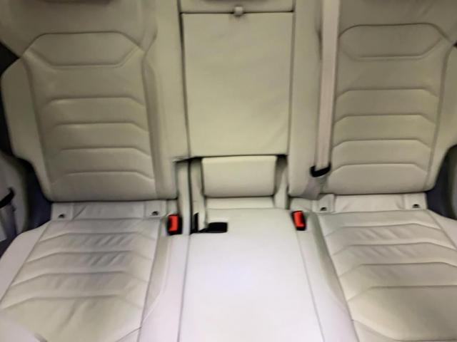Volkswagen Touareg image 8