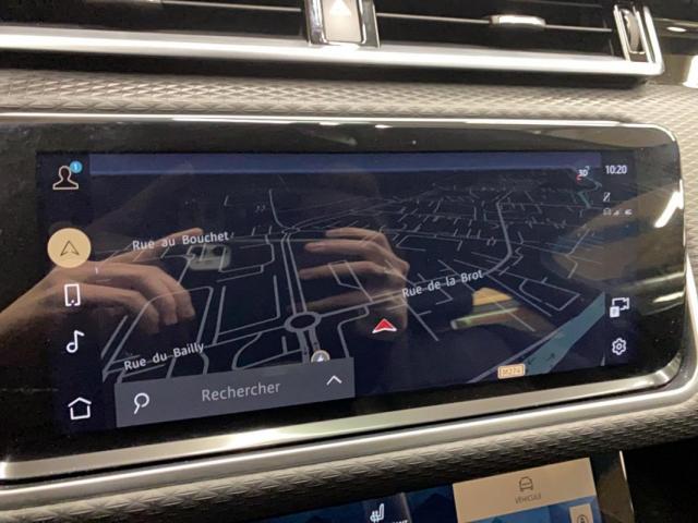 Land Rover Range Rover Velar image 2