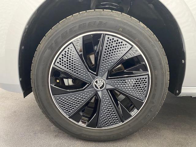 Skoda Kamiq image 2