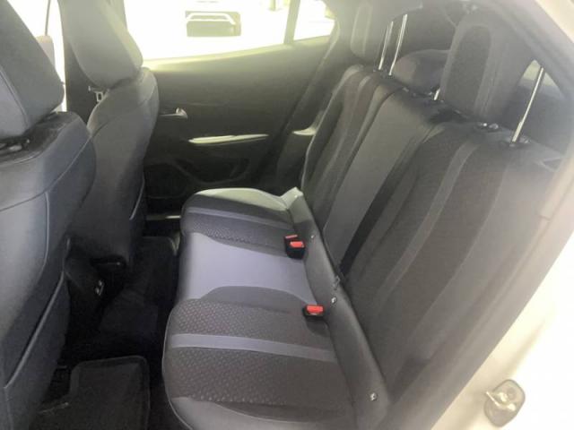 Peugeot 2008 image 9