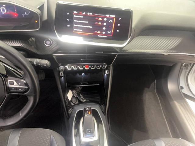 Peugeot 2008 image 4