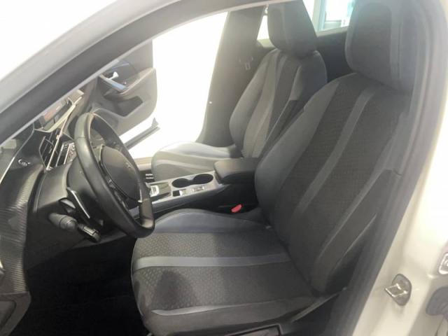 Peugeot 2008 image 7