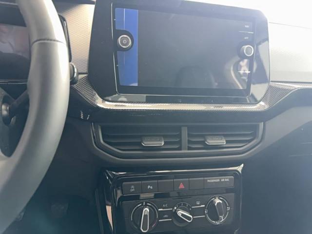 Volkswagen T-Cross image 2
