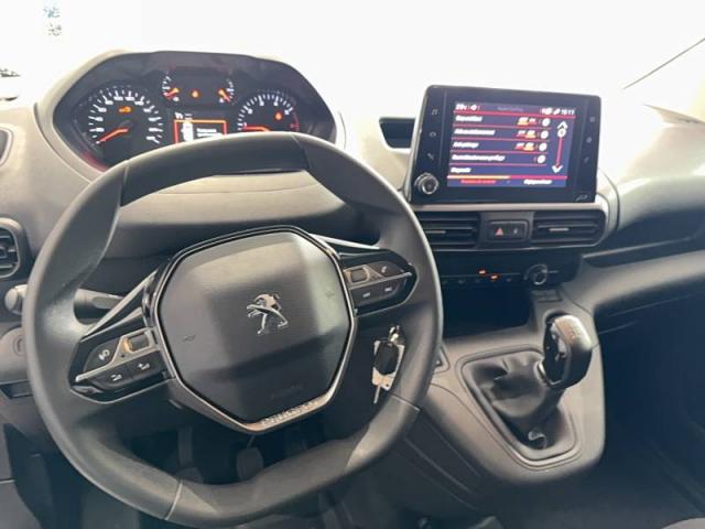 Peugeot Partner image 2