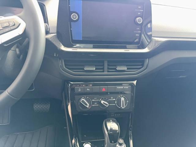Volkswagen T-Cross image 2