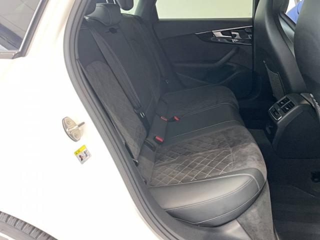 Audi A4 image 9