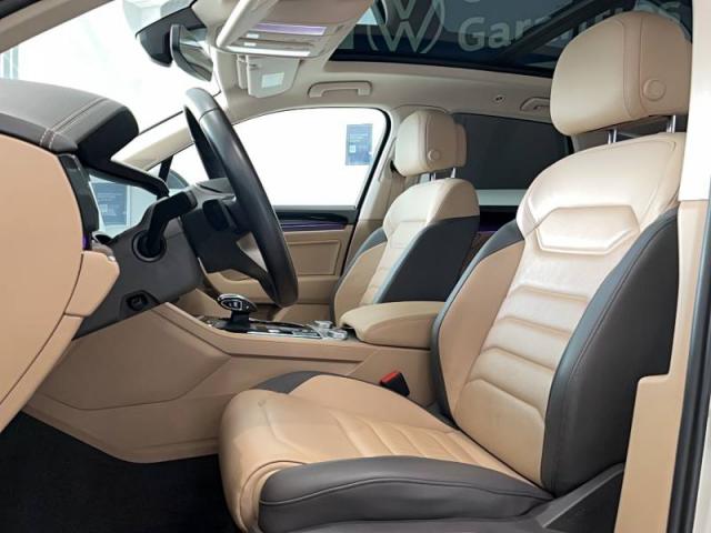 Volkswagen Touareg image 8