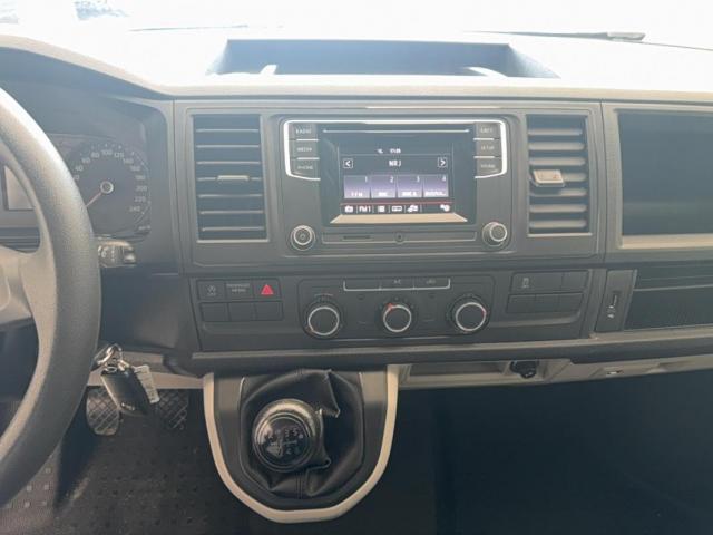 Volkswagen Transporter image 6