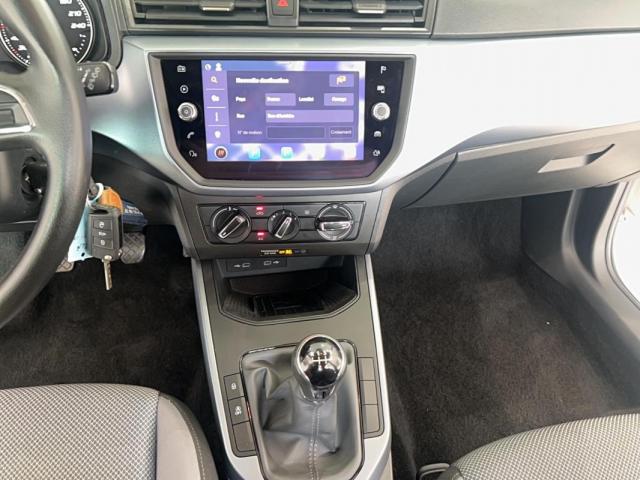 Seat Arona image 2