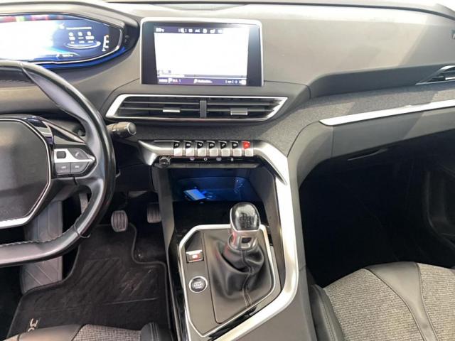 Peugeot 3008 image 3