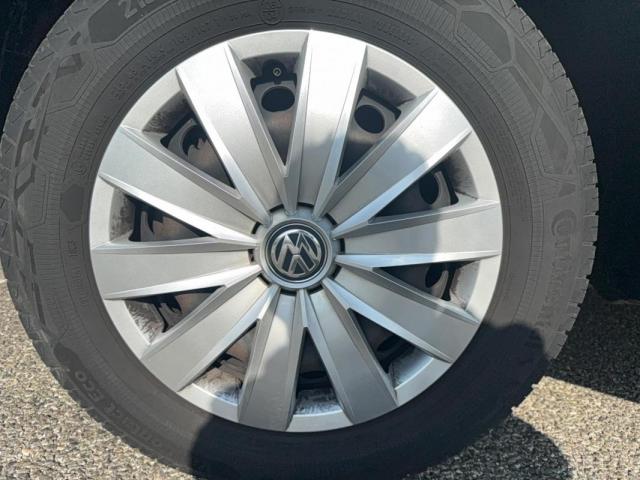 Volkswagen Caravelle image 9