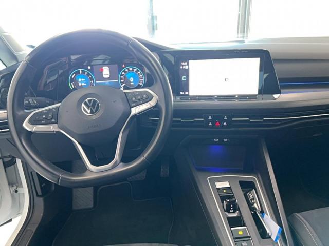 Volkswagen Golf image 6