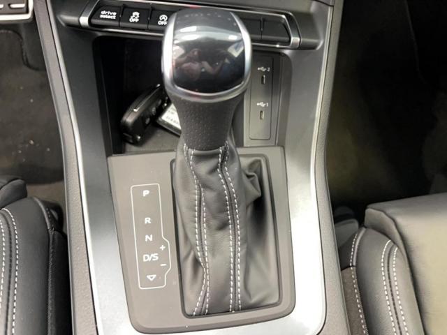 Audi Q3 image 2